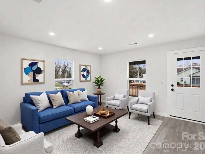 512 3rd Street, Stanley, NC 28164.  MLS# CAR4356031, YatesRealty ID 12800. Living Room