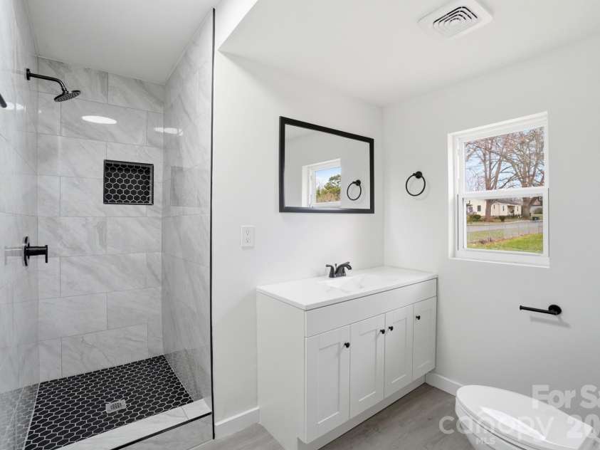 512 3rd Street, Stanley, NC 28164.  MLS# CAR4356031, YatesRealty ID 12800. Second Full Bath
