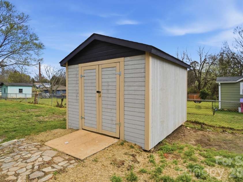 512 3rd Street, Stanley, NC 28164.  MLS# CAR4356031, YatesRealty ID 12800. Shed