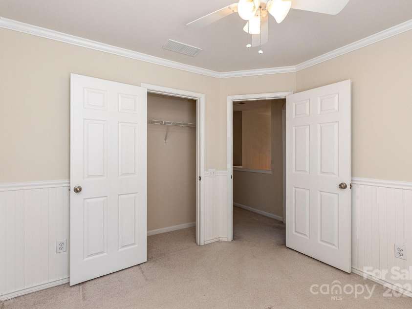 11220 Cypress View Drive, Charlotte, NC 28262.  MLS# CAR4248946, YatesRealty ID 12802. 