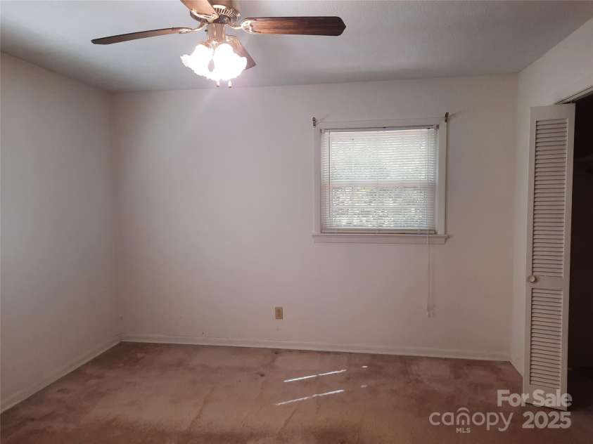 121 Greenview Drive, Kannapolis, NC 28081.  MLS# CAR4320914, YatesRealty ID 12802. Secondary Bedroom