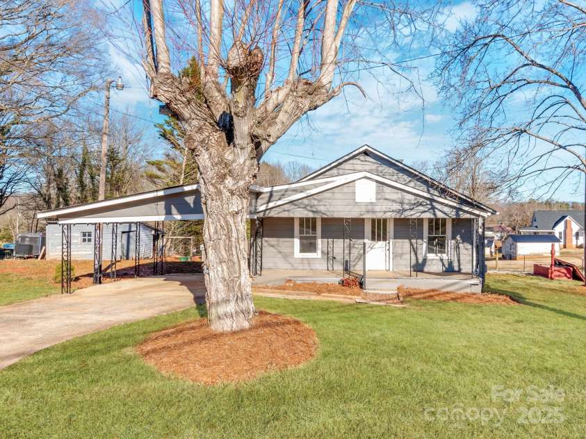 701 Hiddenite Church Road, Hiddenite, NC 28636.  MLS# CAR4215406, YatesRealty ID 12804. 