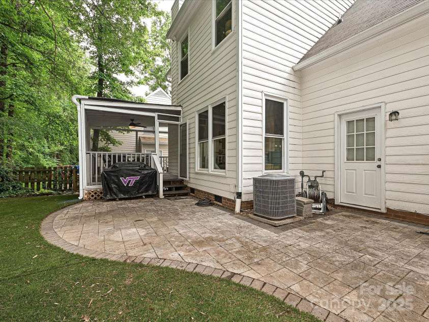 4315 Poplar Grove Drive, Charlotte, NC 28269.  MLS# CAR4257294, YatesRealty ID 12806. 