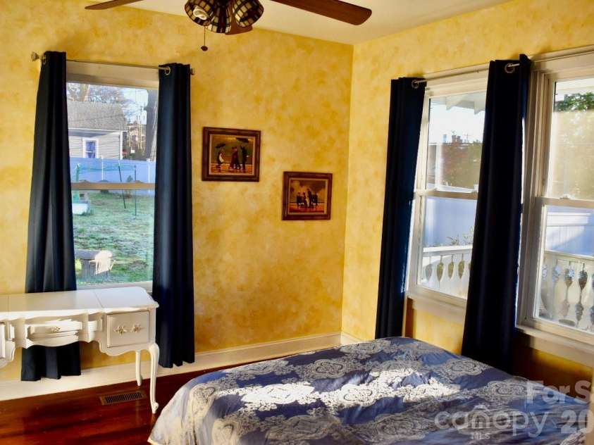 218 Mcbrayer Street, Shelby, NC 28150.  MLS# CAR4370952, YatesRealty ID 12807. 