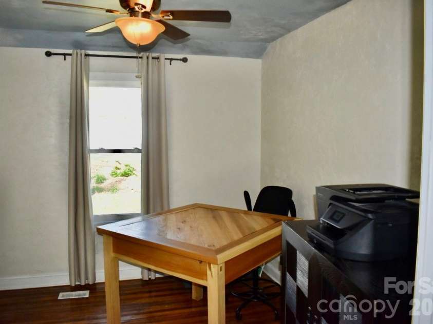 218 Mcbrayer Street, Shelby, NC 28150.  MLS# CAR4370952, YatesRealty ID 12807. 