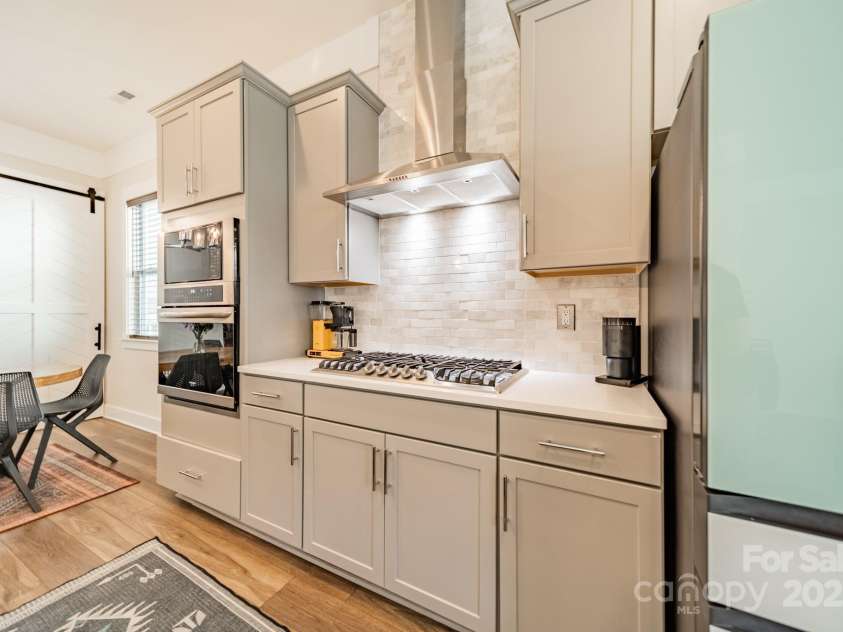 5006 Whitman Avenue, Matthews, NC 28105.  MLS# CAR4237851, YatesRealty ID 12807. 