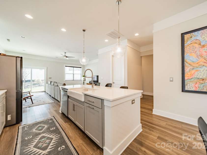 5006 Whitman Avenue, Matthews, NC 28105.  MLS# CAR4237851, YatesRealty ID 12807. 