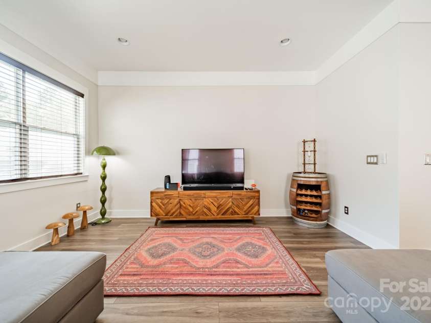 5006 Whitman Avenue, Matthews, NC 28105.  MLS# CAR4237851, YatesRealty ID 12807. 