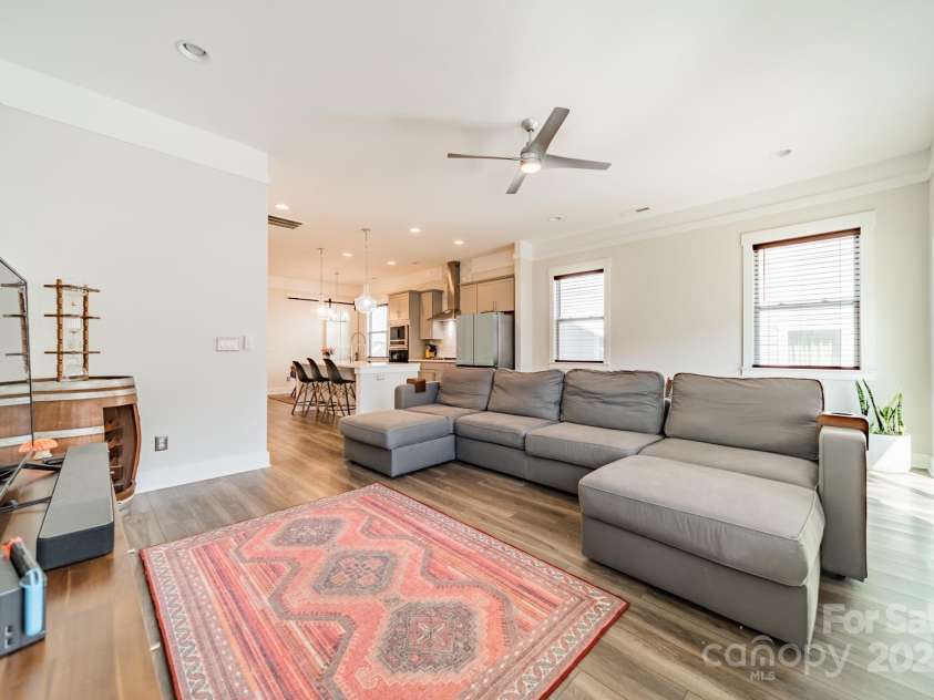 5006 Whitman Avenue, Matthews, NC 28105.  MLS# CAR4237851, YatesRealty ID 12807. 