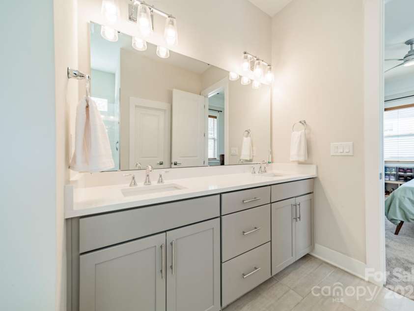 5006 Whitman Avenue, Matthews, NC 28105.  MLS# CAR4237851, YatesRealty ID 12807. 