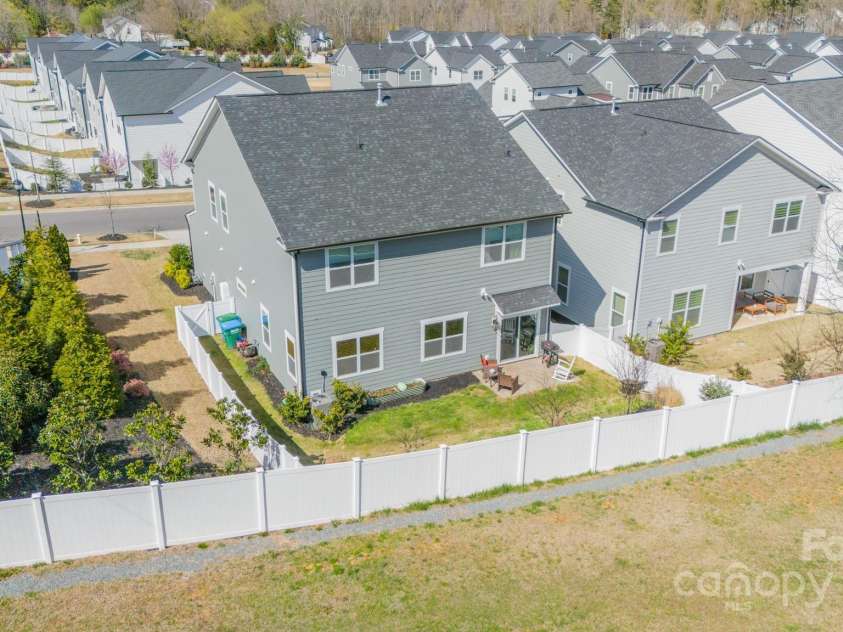 5006 Whitman Avenue, Matthews, NC 28105.  MLS# CAR4237851, YatesRealty ID 12807. 