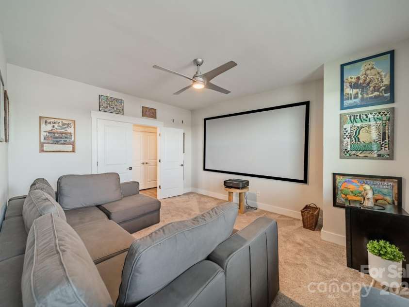 5006 Whitman Avenue, Matthews, NC 28105.  MLS# CAR4237851, YatesRealty ID 12807. Upper level bonus room