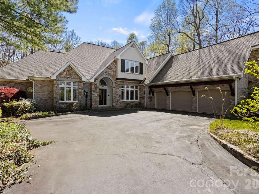 106 Farwood Court, Flat Rock, NC 28731.  MLS# CAR4371400, YatesRealty ID 12808. 