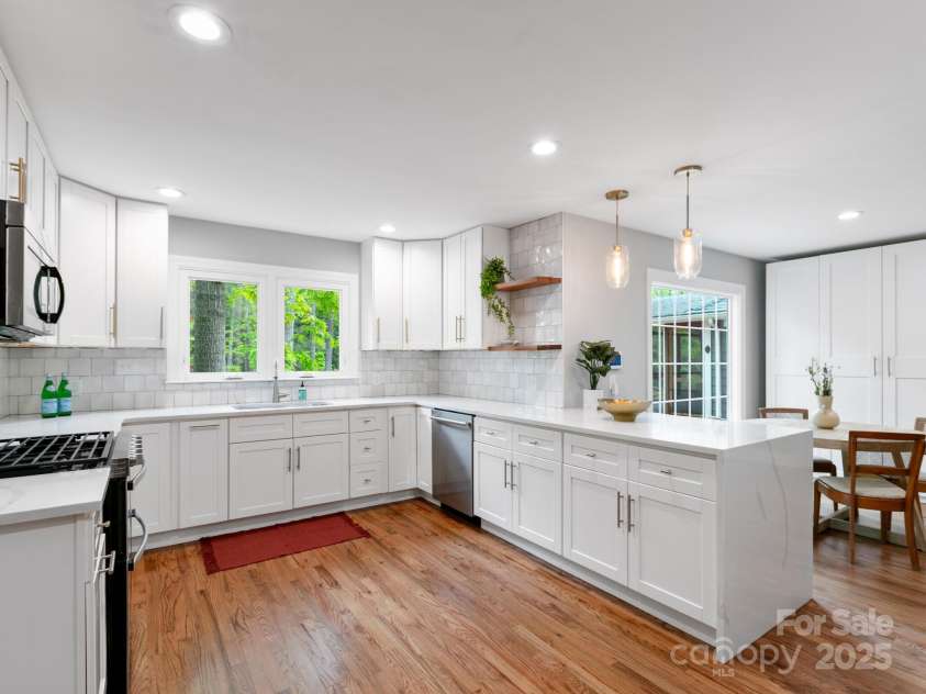 3 White Rock Court, Arden, NC 28704.  MLS# CAR4197865, YatesRealty ID 12808. 