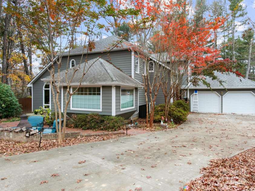 3 White Rock Court, Arden, NC 28704.  MLS# CAR4197865, YatesRealty ID 12808. 