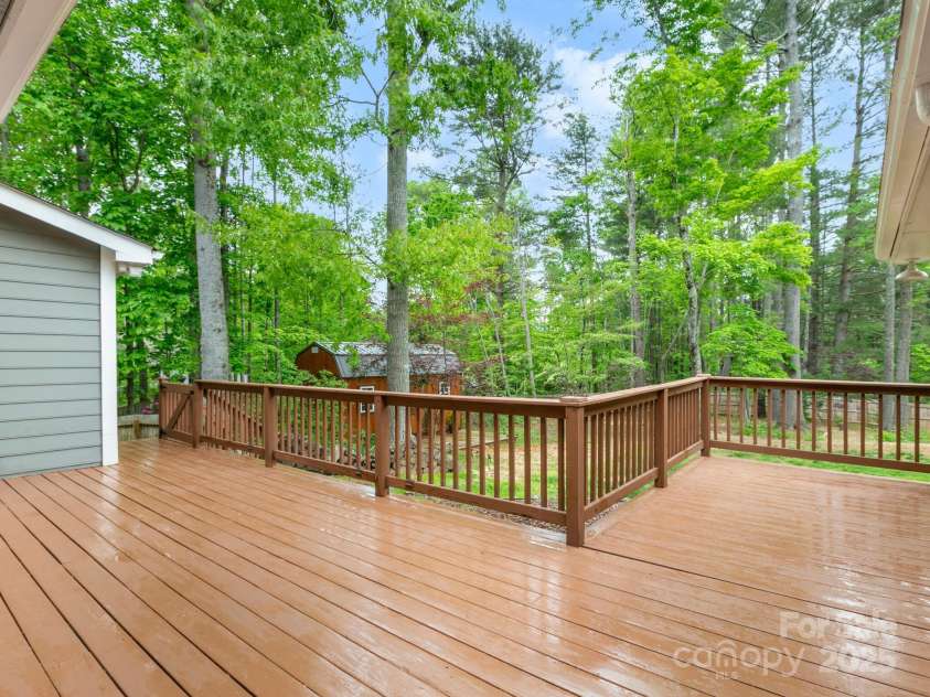 3 White Rock Court, Arden, NC 28704.  MLS# CAR4197865, YatesRealty ID 12808. 