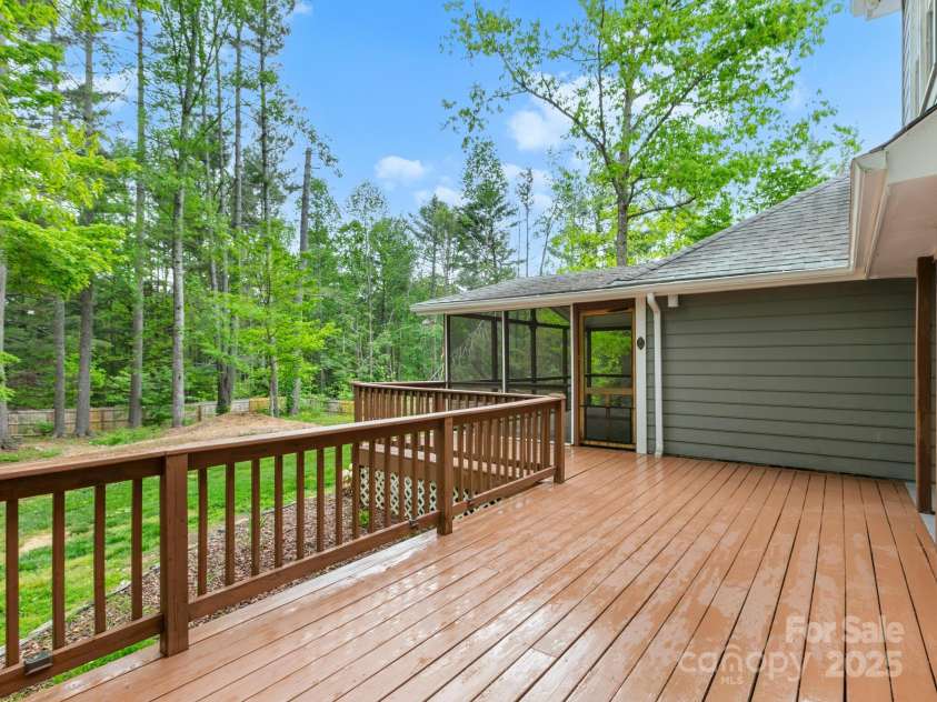 3 White Rock Court, Arden, NC 28704.  MLS# CAR4197865, YatesRealty ID 12808. 