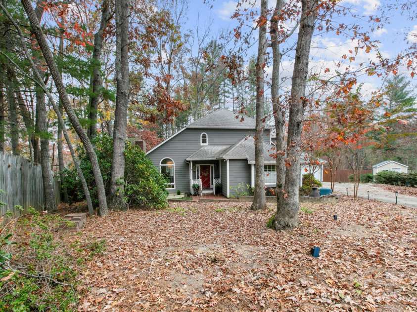 3 White Rock Court, Arden, NC 28704.  MLS# CAR4197865, YatesRealty ID 12808. 