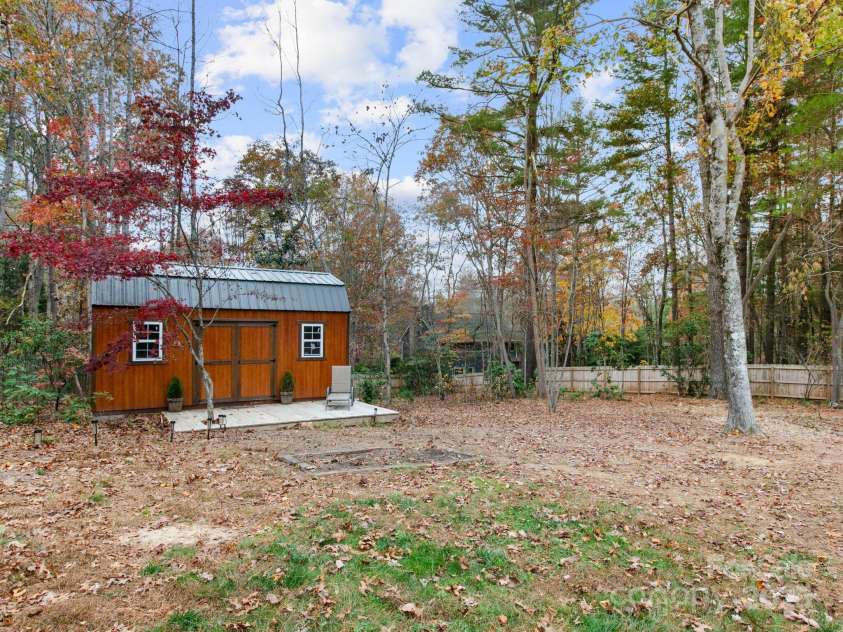 3 White Rock Court, Arden, NC 28704.  MLS# CAR4197865, YatesRealty ID 12808. 