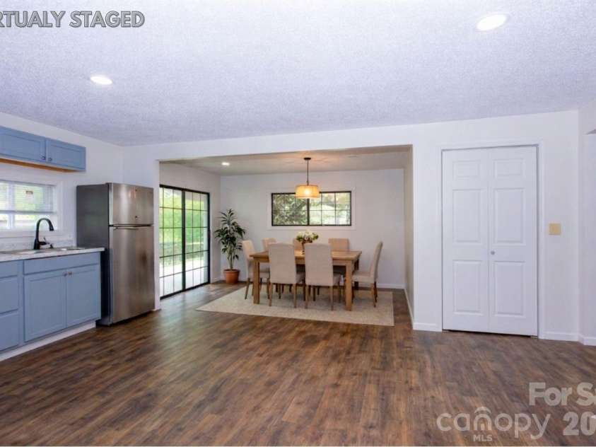 281 Glenwood Drive, Marion, NC 28752.  MLS# CAR4371362, YatesRealty ID 12809. 