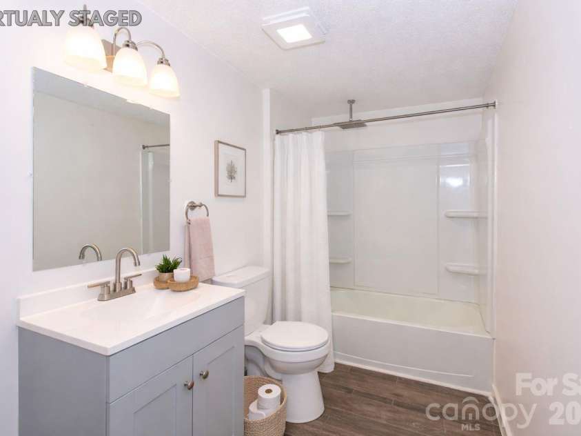 281 Glenwood Drive, Marion, NC 28752.  MLS# CAR4371362, YatesRealty ID 12809. 