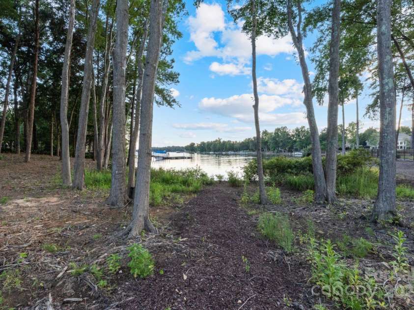 111 Kent Court, Mooresville, NC 28117.  MLS# CAR4299476, YatesRealty ID 1281. 