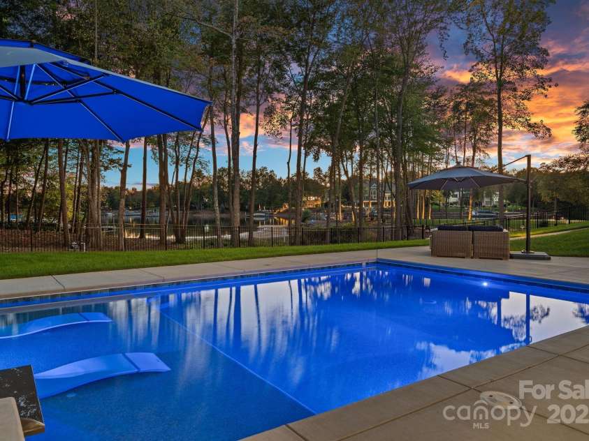 111 Kent Court, Mooresville, NC 28117.  MLS# CAR4299476, YatesRealty ID 1281. 