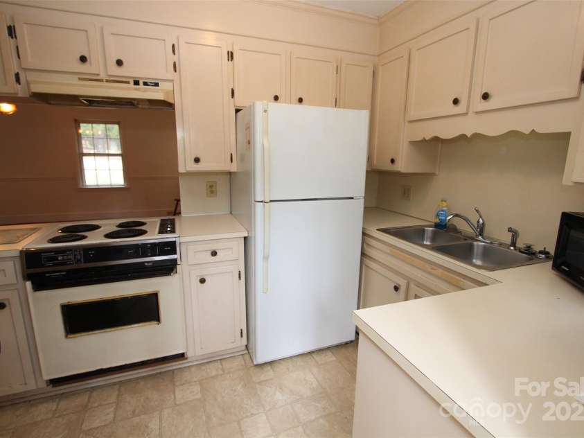 502 Wade Street, Wadesboro, NC 28170.  MLS# CAR4310669, YatesRealty ID 1281. 