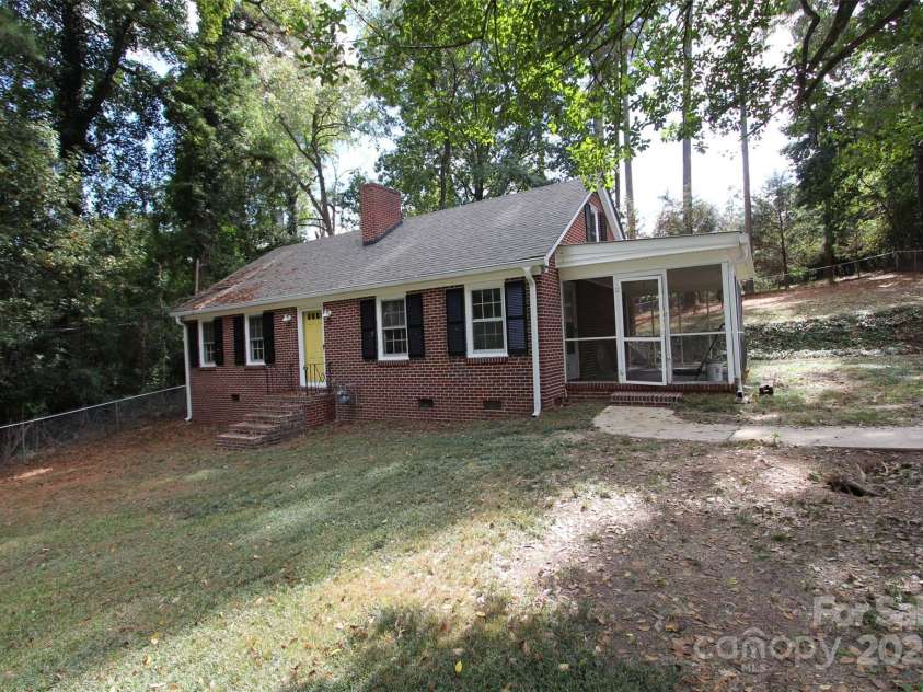502 Wade Street, Wadesboro, NC 28170.  MLS# CAR4310669, YatesRealty ID 1281. 