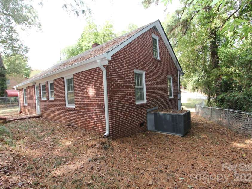 502 Wade Street, Wadesboro, NC 28170.  MLS# CAR4310669, YatesRealty ID 1281. 