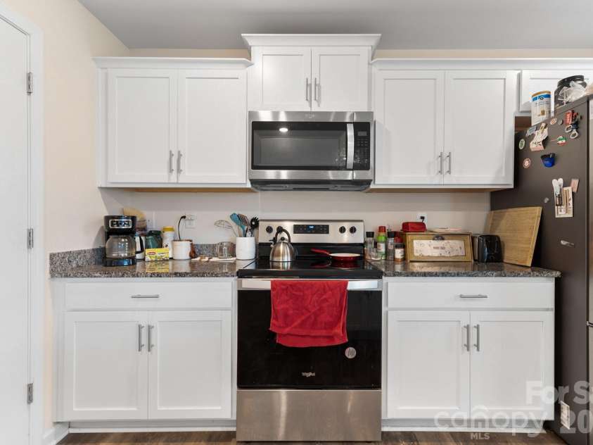 2859 Sherrills Stream Drive, Sherrills Ford, NC 28673.  MLS# CAR4371397, YatesRealty ID 12811. White kitchen cabinets