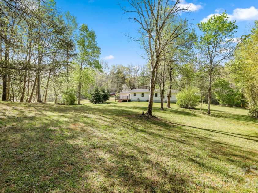 154 Cactus Lane, Franklin, NC 28734.  MLS# CAR4353446, YatesRealty ID 12812. 