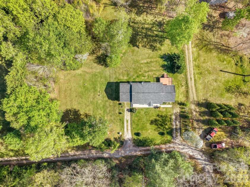 154 Cactus Lane, Franklin, NC 28734.  MLS# CAR4353446, YatesRealty ID 12812. 