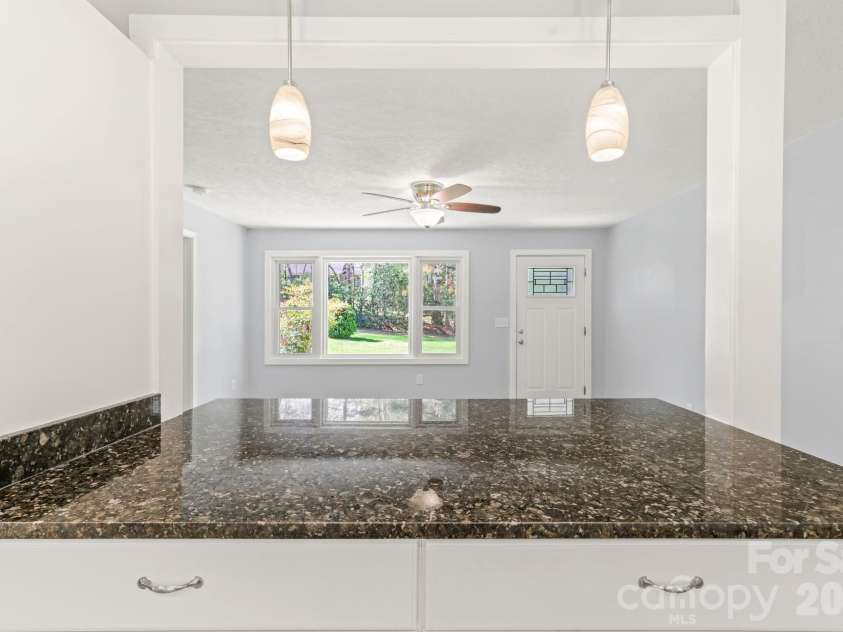 154 Cactus Lane, Franklin, NC 28734.  MLS# CAR4353446, YatesRealty ID 12812. 