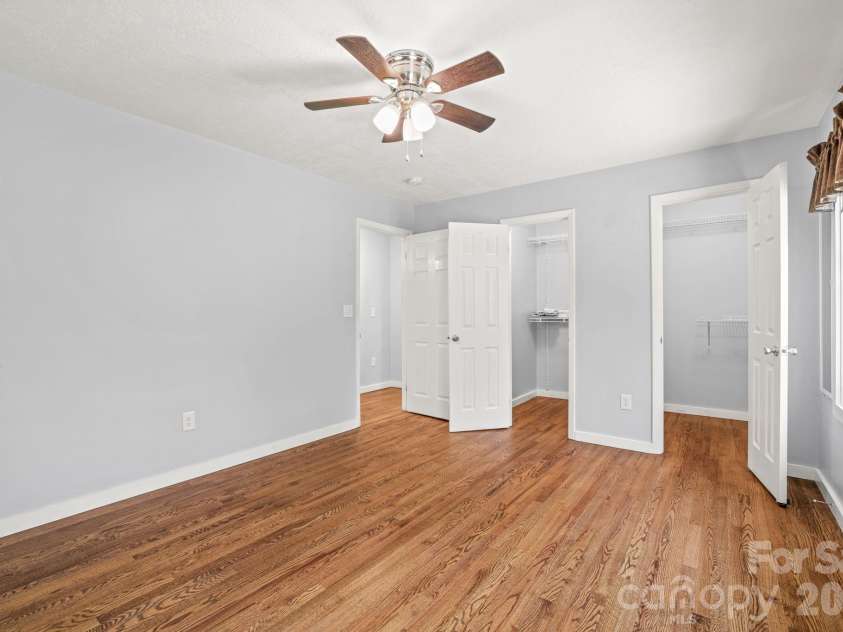 154 Cactus Lane, Franklin, NC 28734.  MLS# CAR4353446, YatesRealty ID 12812. 