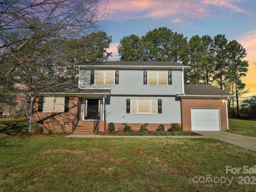 2611 Rolling Hills Drive, Monroe, NC 28110.  MLS# CAR4235919, YatesRealty ID 12813. 