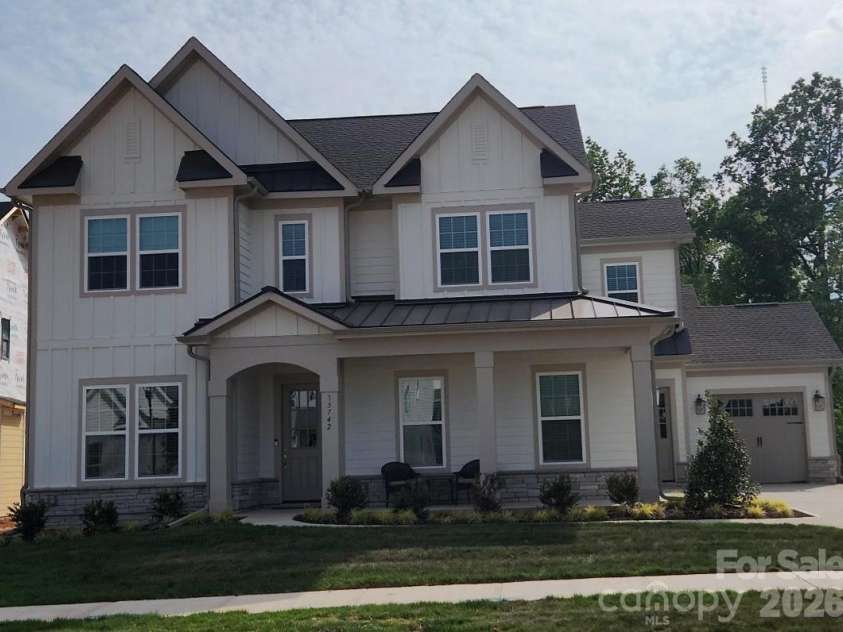13654 Glennmayes Drive, Huntersville, NC 28078.  MLS# CAR4363160, YatesRealty ID 12814. Representation Only