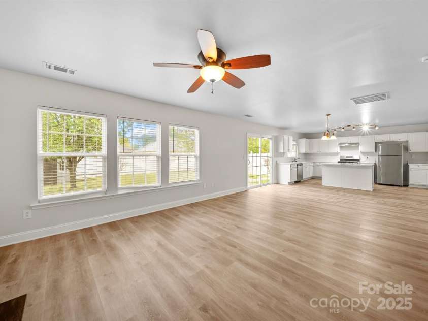 118 Glade Valley Avenue, Mooresville, NC 28117.  MLS# CAR4233913, YatesRealty ID 12816. 