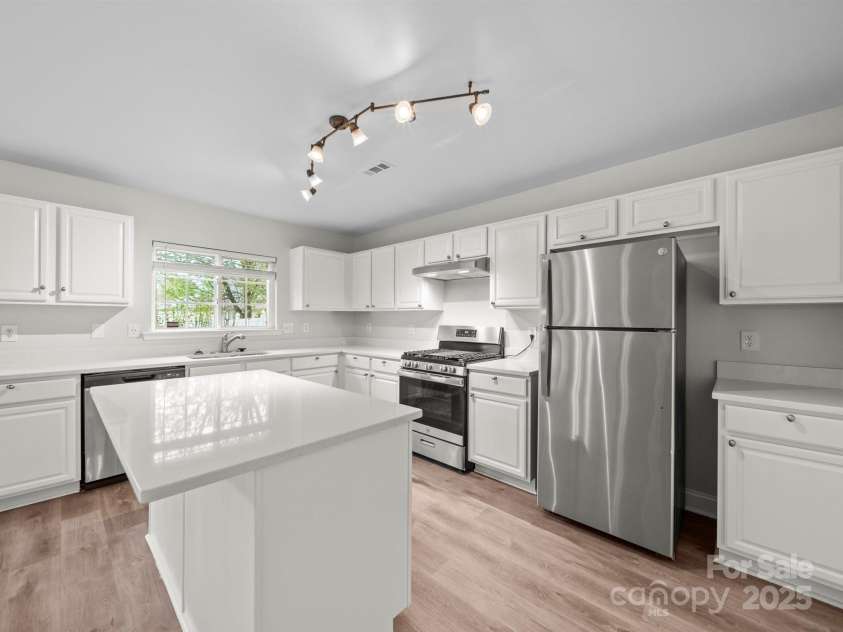 118 Glade Valley Avenue, Mooresville, NC 28117.  MLS# CAR4233913, YatesRealty ID 12816. 