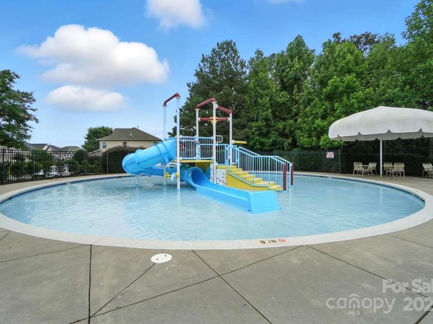 118 Glade Valley Avenue, Mooresville, NC 28117.  MLS# CAR4233913, YatesRealty ID 12816. Community Pool