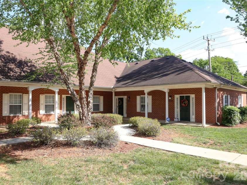 7175 Somerset Springs Drive, Charlotte, NC 28262.  MLS# CAR4370069, YatesRealty ID 12816. 