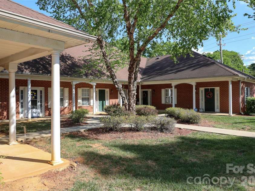 7175 Somerset Springs Drive, Charlotte, NC 28262.  MLS# CAR4370069, YatesRealty ID 12816. 