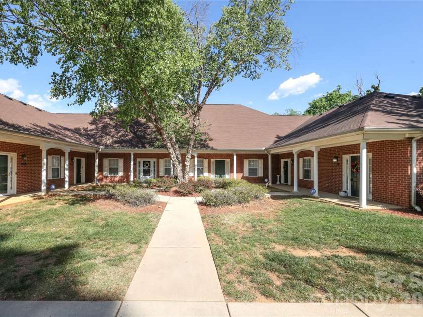 7175 Somerset Springs Drive, Charlotte, NC 28262.  MLS# CAR4370069, YatesRealty ID 12816. 