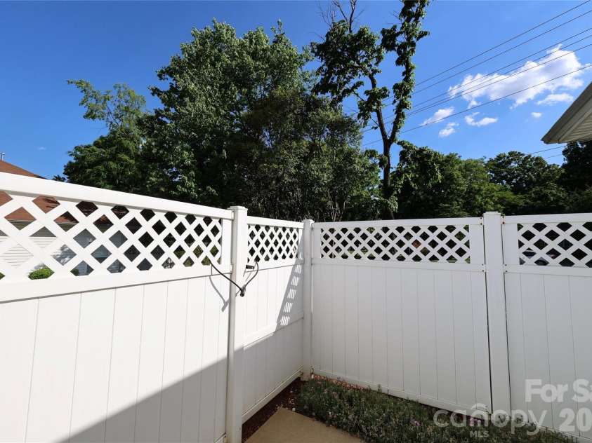 7175 Somerset Springs Drive, Charlotte, NC 28262.  MLS# CAR4370069, YatesRealty ID 12816. 