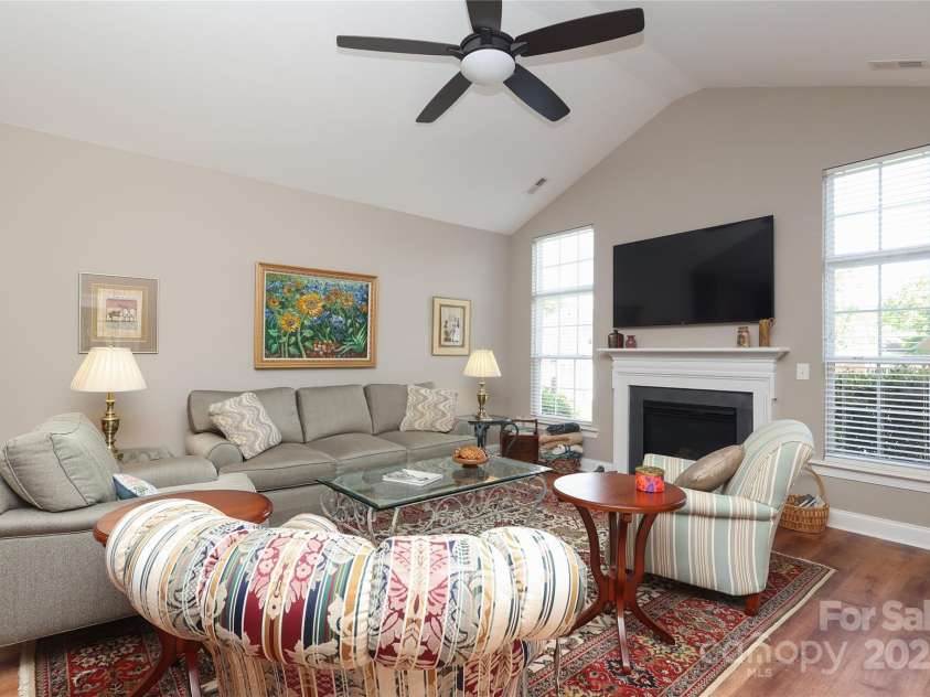 2114 Castle Court, Matthews, NC 28105.  MLS# CAR4252592, YatesRealty ID 12818. 