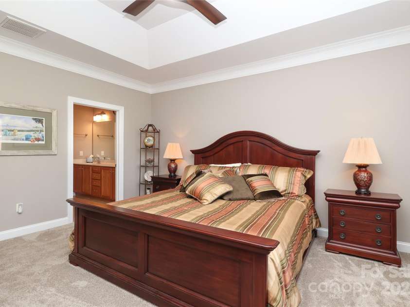 2114 Castle Court, Matthews, NC 28105.  MLS# CAR4252592, YatesRealty ID 12818. 