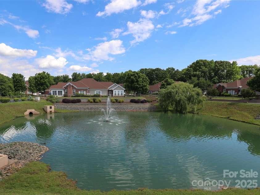 2114 Castle Court, Matthews, NC 28105.  MLS# CAR4252592, YatesRealty ID 12818. 