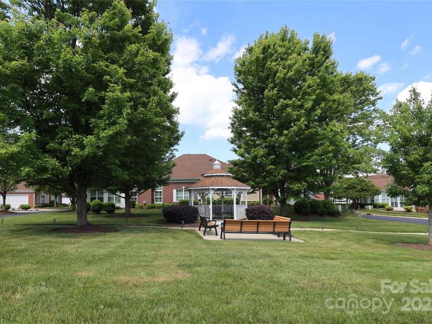 2114 Castle Court, Matthews, NC 28105.  MLS# CAR4252592, YatesRealty ID 12818. 