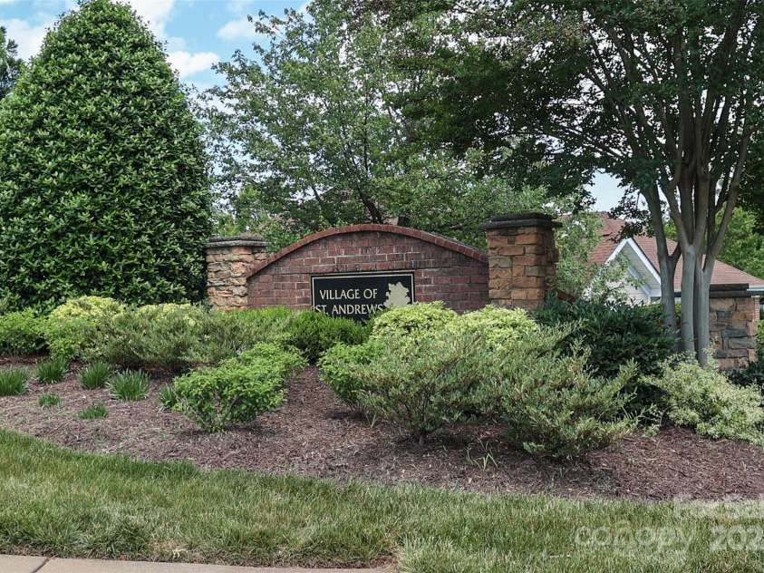 2114 Castle Court, Matthews, NC 28105.  MLS# CAR4252592, YatesRealty ID 12818. 