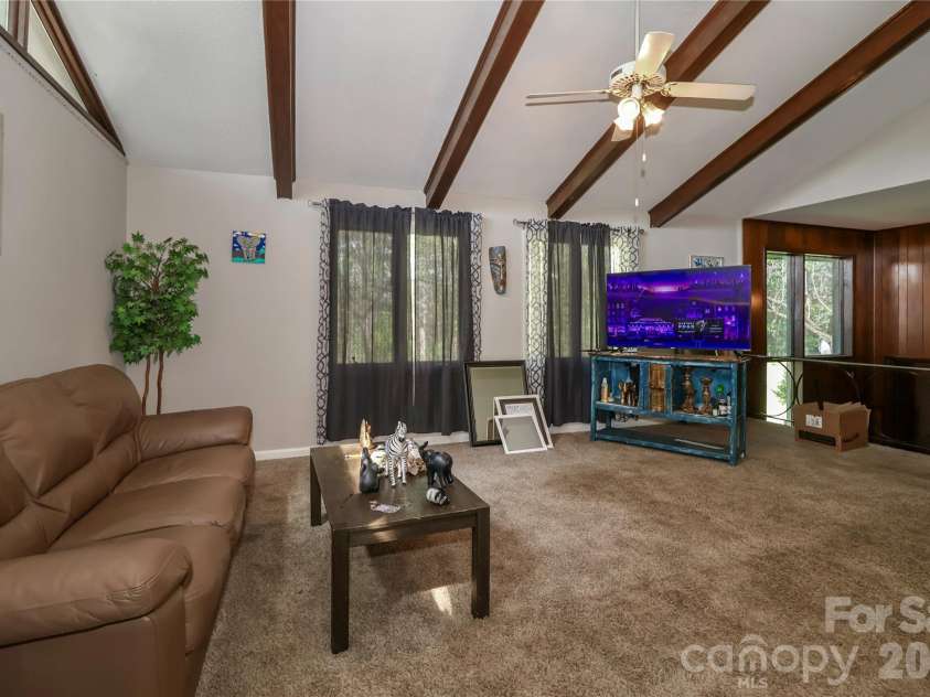 225 Midway Road, Statesville, NC 28625.  MLS# CAR4370423, YatesRealty ID 12819. 